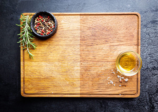 PURE ORIGINAL INGREDIENTS Mineral Oil (4 Fl Oz) For Cutting Boards, Butcher Blocks, Counter Tops, Wood Utensils