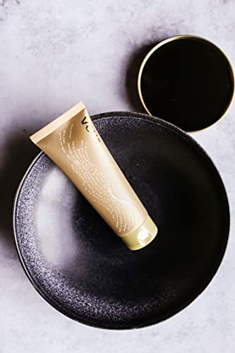 Voya Cast Away Cleansing Facial Wash Gentle And Organic Formulation Hydrating 125Ml