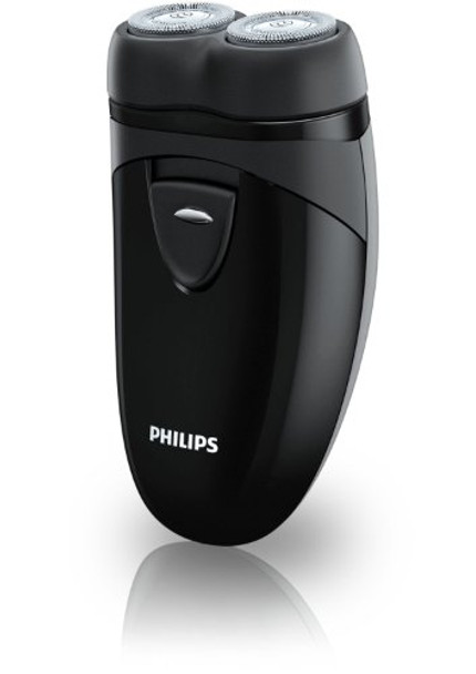 Norelco Travel Men's Shaver with Close-Cut Technology and Independent Floating Heads, Self-Sharpening Blades, 2 x AA Batteries Included by Philips