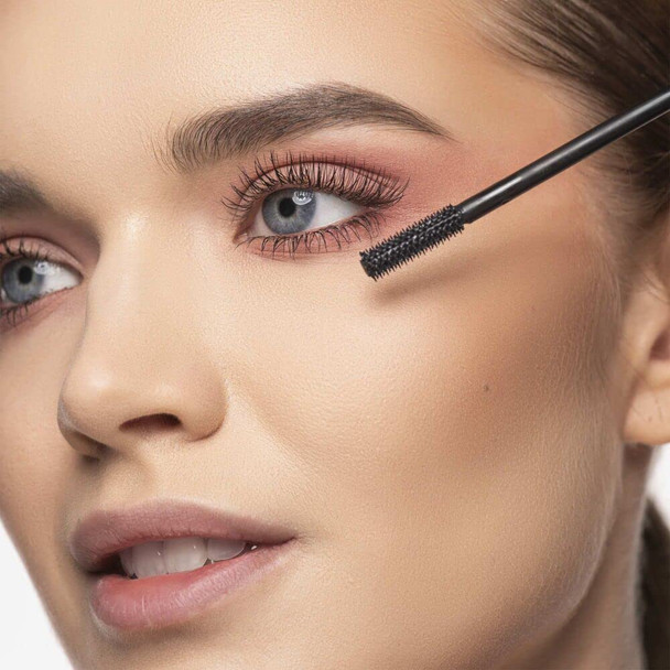 ARTDECO Amazing Effect Mascara – mini brush adds astonishing volume to lashes - extra-precise application - small brush reaches even the very corners of the eye - vegan eye makeup - 0.21 Fl Oz