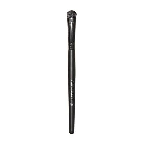 E.L.F. Eyeshadow "C" Brush Curved Eyeshadow Brush For Blending & Diffusing Helps Create The Perfect Smoky Eye Vegan & Cruelty-