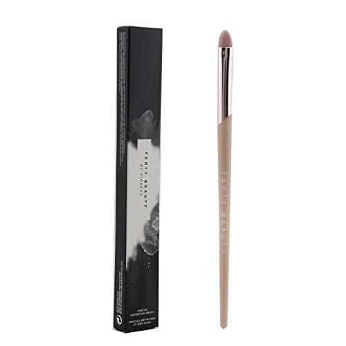 FENTY BEAUTY by Rihanna Precise Definition Eyeshadow Brush 220