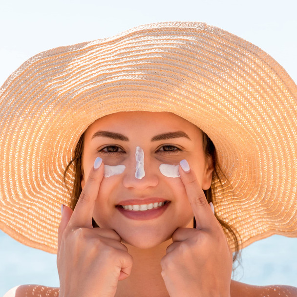 Suntegrity Moisturizing Mineral Face Sunscreen and Primer