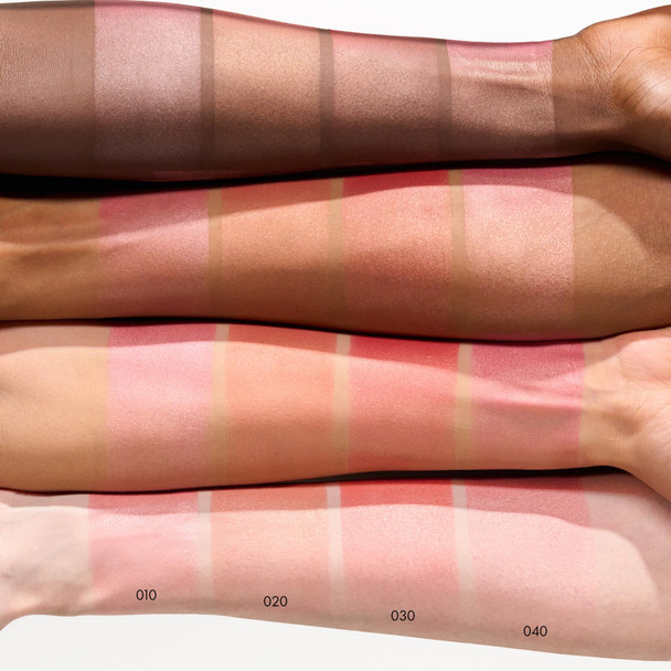 Catrice Soft Glam Baked Blush | Luminous Lightweight Powder for Buildable Color | Vegan & Cruelty Free (020 | Peachy Breeze)