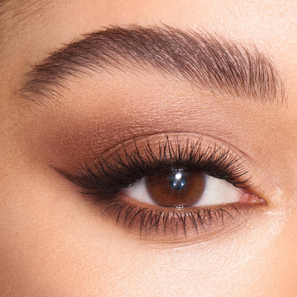 Charlotte Tilbury Luxury Palette Eyeshadow - Shimmer, Metallic & Satin Matte Eyeshadow Quad with a Rich Powder Formula - Includes 4 Complementary Shades
