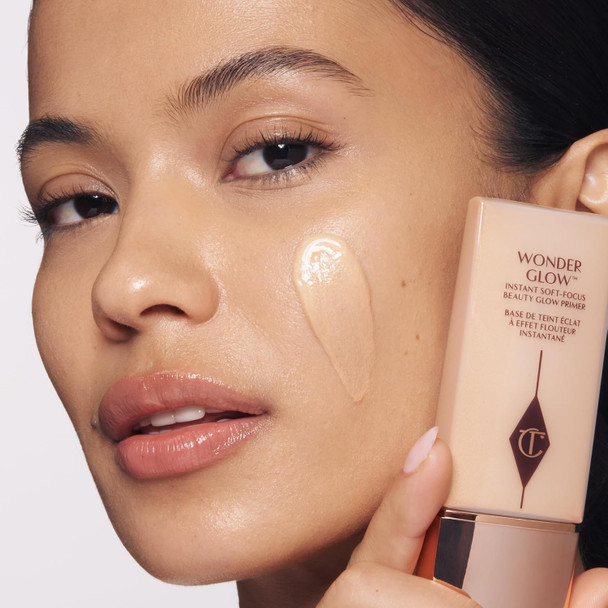 Charlotte Tilbury Wonderglow Face Primer - Soft-Focus, Illuminating Dewy Primer to Hydrate & Blur the Look of Imperfections, Fine Lines & Wrinkles - Infused with Hyaluronic Acid & Rosehip Oil