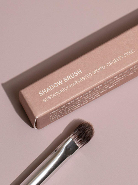 ILIA - Shadow Brush | Non-Toxic, Vegan, Cruelty-Free, Clean Makeup ILIA - Shadow Brush | Non-Toxic, Vegan, Cruelty-Free, Clean Makeup