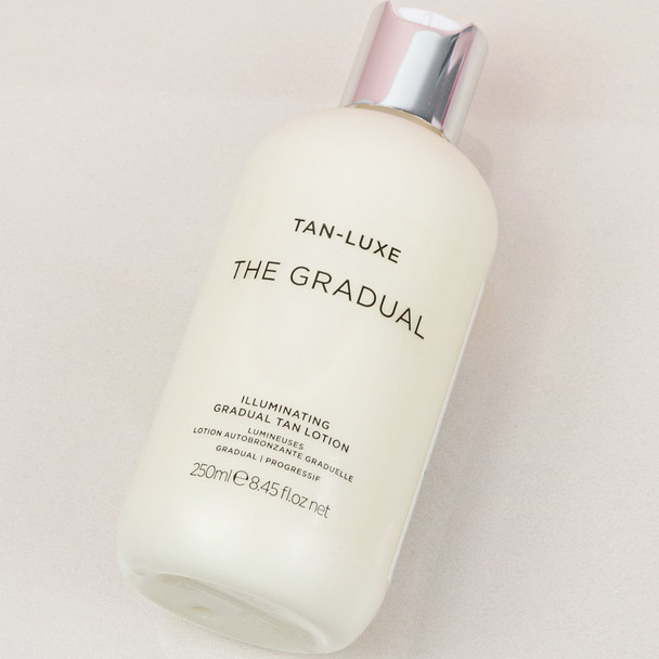 Tan-Luxe The Gradual Illuminating Gradual Tan Lotion