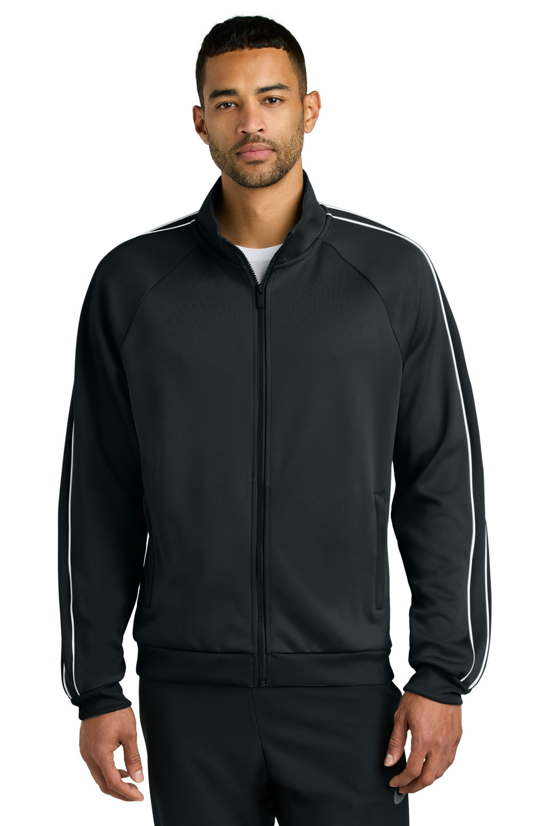 Nike-Track-Jacket-NKFQ4758-1