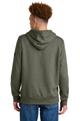 The-North-Face-®--Sleeve-Logo-Pullover-Hoodie-NF0A8AU0-2