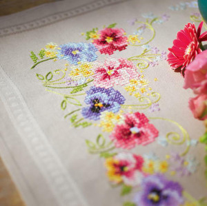 Vervaco Vervaco - Violets Table Runner Cross Stitch Kit