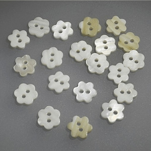 Seco Knopf Mother Of Pearl Button White Flower 11 mm Seco Knopf Mother Of Pearl Button White Flower 11 mm