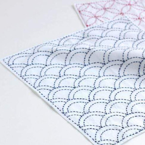 Daruma Daruma Yume Fukin Pre-Printed Sashiko Fabric - White Daruma Daruma Yume Fukin Pre-Printed Sashiko Fabric - White