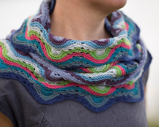 MYAK BABY YAK SILK BMC (Betty Mouat Cowl) by Kate Davies Designs WOOLS OF NATIONS