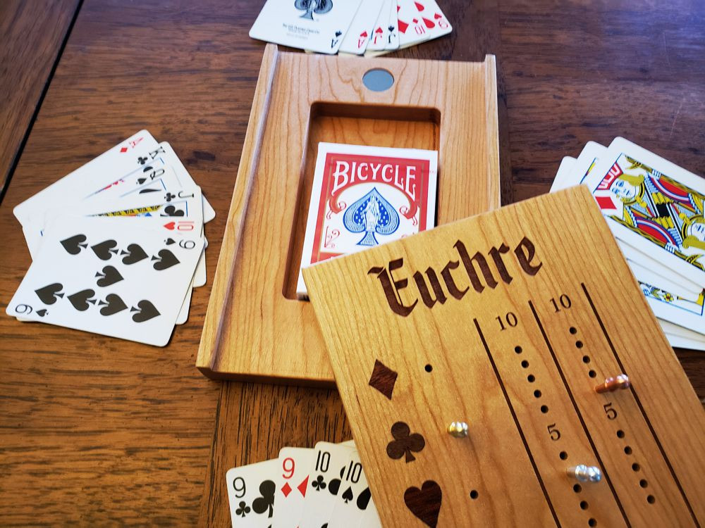 Woody Wood Gifts Planche A Decouper Personnalisee En Bois Pour Pendaison De Cremaillere Idee Cadeau Personnalisee Pour Elle Cadeau De Cuisine Couteaux Et Ustensiles De Cuisine Planches A Decouper Epaisses Napravi Rs