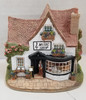 RESALE SHOP - VTG Lilliput Lane The Right Note Music Shop #L2230 The British Collection - BABE-RNOTE2230-LN6124