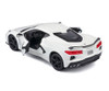 OakridgeStores.com | Maisto - 1/24 2020 Chevrolet Corvette Stingray Coupe in White - Diecast Metal Model Car Kit - 39525WT 090159395256