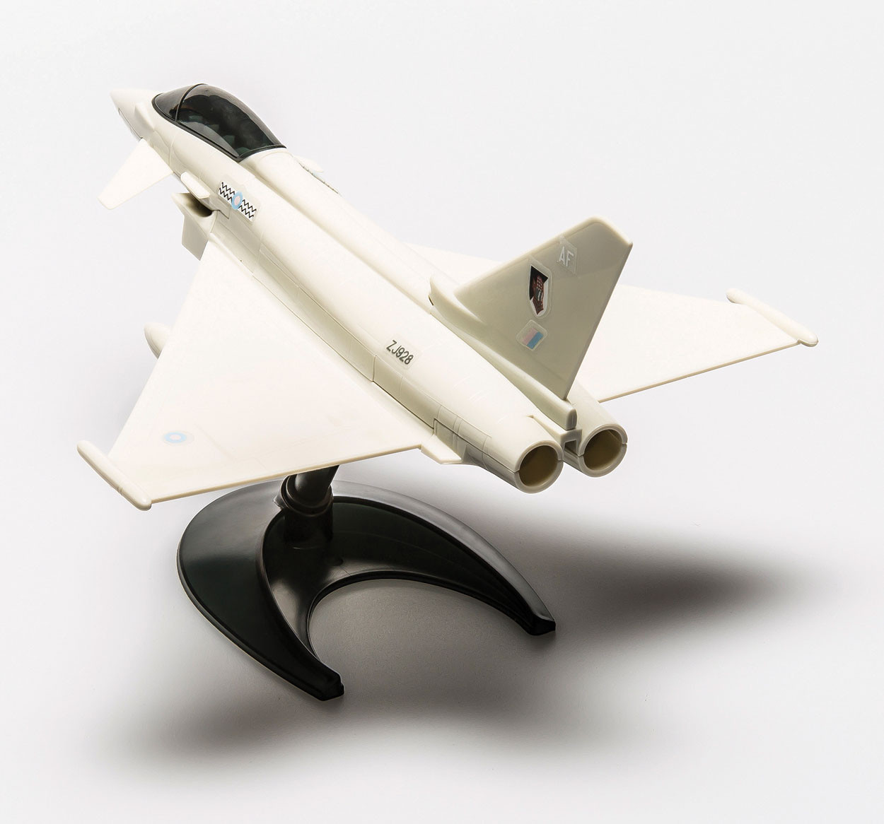 Skill 1 Model Kit Eurofighter Typhoon Snap Together Painted Plastic Skill 1 Model Kit Eurofighter Typhoon Snap Together Painted Plastic