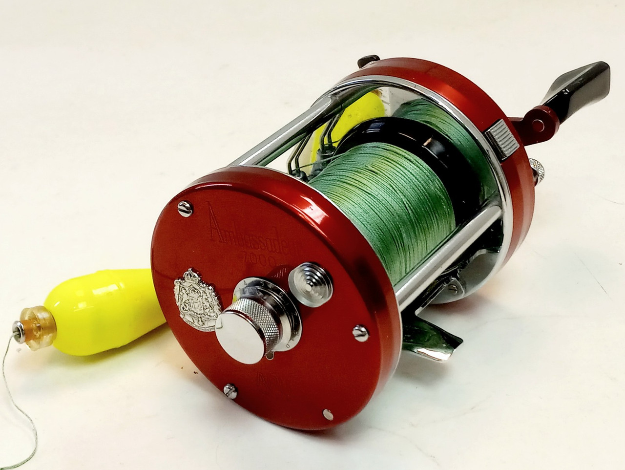 abu garcia ambassadeur 7000 reel C-7000 Conventional Reel, Size (1324532), 1 Ball Bearing + 1 Corrosion Resistant Roller Bearing, Multi Disc Star Drag, Max of 20lb The synchronized level wind system ensures even line lay and a smooth retrieve Abu Garcia - Ambassadeur 7000