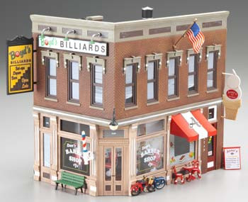 WOODLAND SCENICS - O Built-Up Corner Emporium - Train Building (All Scales) (BR5844)