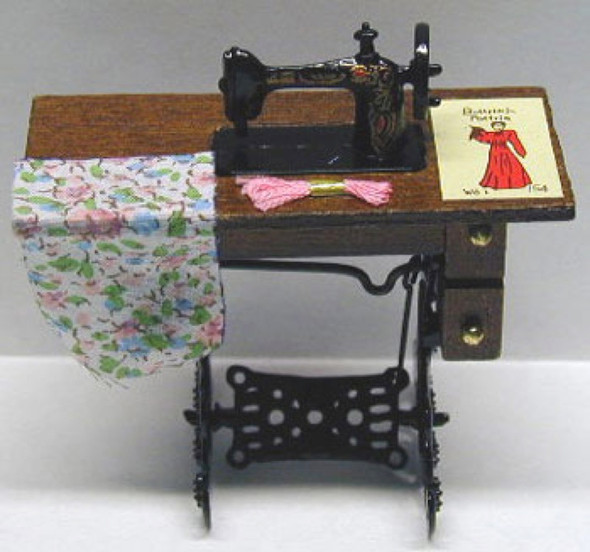 NEW CREATIONS - 1" Scale Dollhouse Miniature - Walnut Sewing Machine Pattern (RA0112)