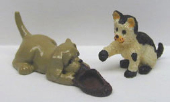 NEW CREATIONS - 1" Scale Dollhouse Miniature - Set of 2 Dog and Cat (RA0163)