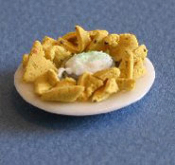 RAINDROP MINIATURES - 1" Scale Dollhouse Miniature - Chip N Dip Plate (30)