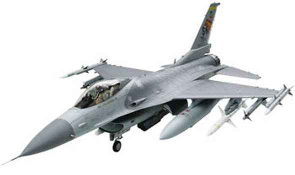 TAMIYA - 1/32 F16CJ Fighting Falcon - Plastic Model Airplane Kit (60315) 4950344603152