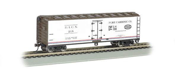 OakridgeStores.com | BACHMANN HO 40' Wood Reefer, Pure Carbonic Box Train Car (160-19805) 022899198057