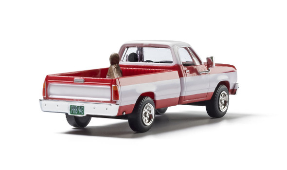 OakridgeStores.com | WOODLAND SCENICS - Two-Tone Truck - HO Scale 724771053712