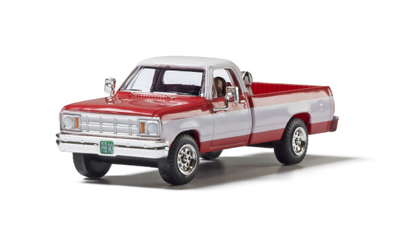 OakridgeStores.com | WOODLAND SCENICS - Two-Tone Truck - HO Scale 724771053712