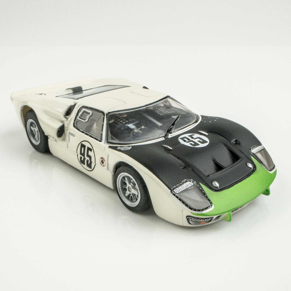 OakridgeStores.com | AFX Ford GT40 Mark II #95 Daytona - HO Slot Car (22056) 850015210495