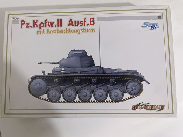 RESALE SHOP - Dragon 6295 1/35 Pz.Kpfw.II Ausf.B mit beobachtungsturm Model Kit [U2]