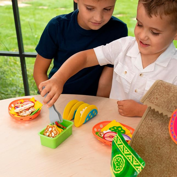 OakridgeStores.com | Fat Brain Toys - Pretendables Nacho Set - Pretend Play Food (FA455-1) 810074274449