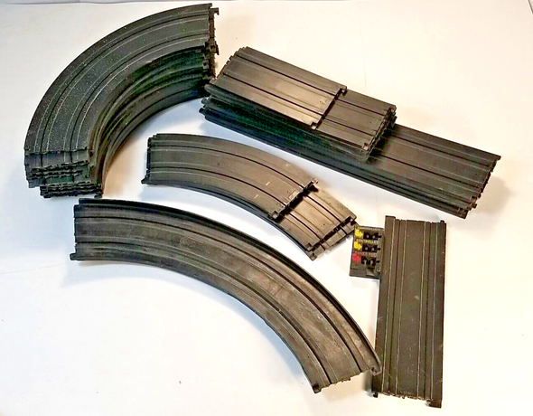 RESALE SHOP - Aurora AFX HO Scale Track Bundle - Preowned