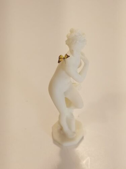 RESALE SHOP - 1:12 Dollhouse Statue Of Woman w/ Butterfly - Preowned