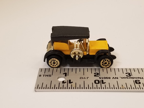 RESALE SHOP - Diecast/Plastic Antique Car