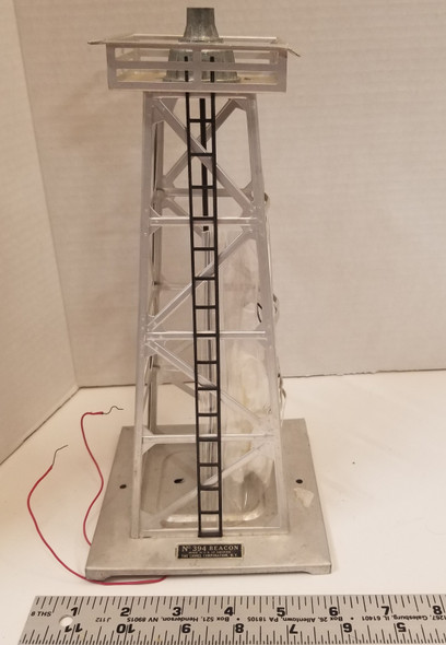 RESALE SHOP - Lionel o scale Beacon Train tower  394