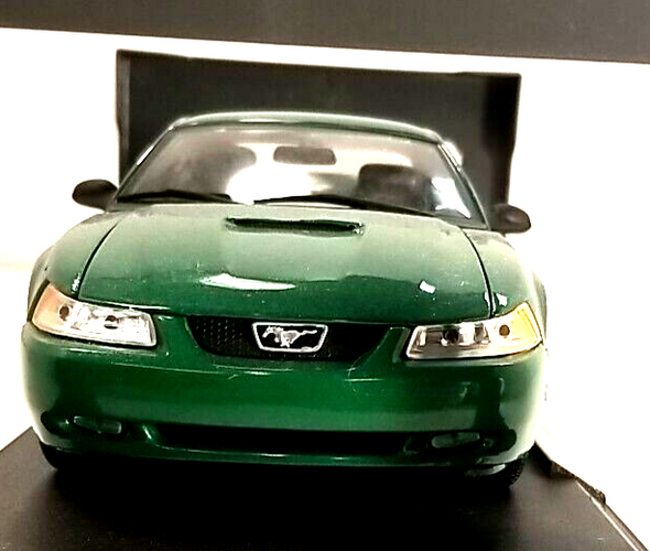 RESALE SHOP - Maisto 1:18 1999 Mustang GT Green  - No Box -preowned