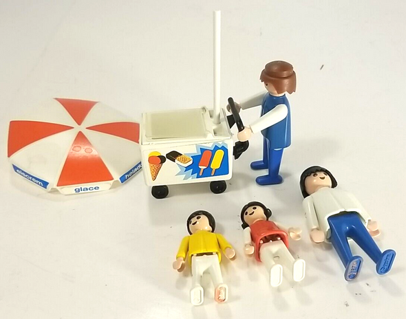 RESALE SHOP - Playmobil #3563 Ice Cream Cart With Vendor And Two Children - preowned