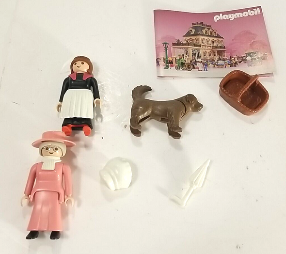 RESALE SHOP - Playmobil #5500 Victorian Woman And Granny And Dog With Picnic Basket -preowned