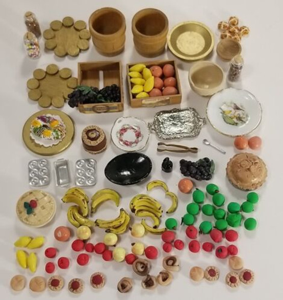 RESALE SHOP - LOT Of 1:12 Handmade Foods, Fruits And Containers - preowned