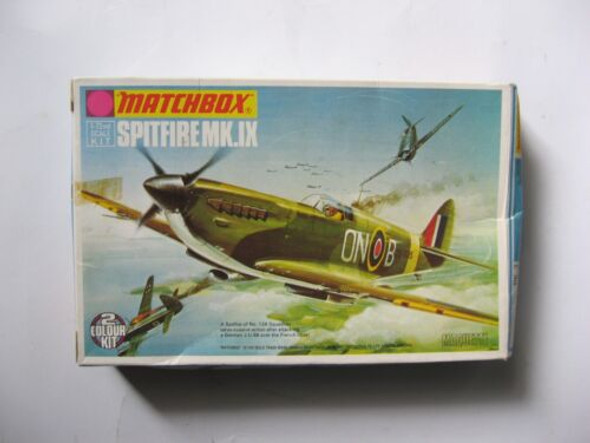 RESALE SHOP - MATCHBOX--1/72 SCALE--SPITFIRE MK.IX--COMPLETE 