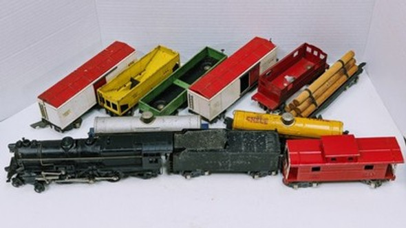 RESALE SHOP - Lot of 11 American Flyer Pennsylvania 4-6-2 Steam Loco and Freight Cars