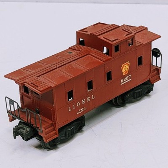 RESALE SHOP - Lionel Pennsylvania Railroad Caboose #6257 - Preowned