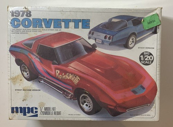 RESALE SHOP - 1978 Corvette MPC 1:20 Model Kit 1-7830 Molded Black With White body Box