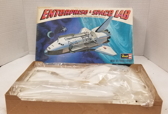 RESALE SHOP - Revell 1/144 Enterprise & Space Lab H-200
