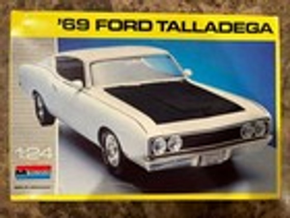 RESALE SHOP - Vintage Monogram 1:24 1969 Ford Talladega Model Kit #2912 1/24 Scale (1990)