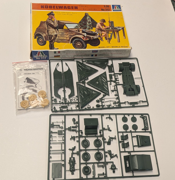 RESALE SHOP - Italeri No.312 1/35 Kubelwagen Type 82 With #229 1/35 Verlinden Detail Part