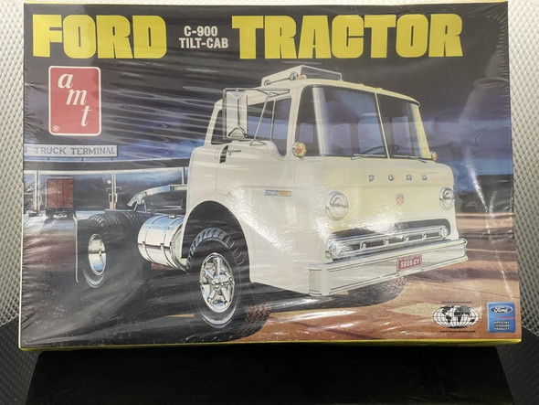 RESALE SHOP - AMT Ford C-900 Tilt-Cab Tractor Truck Model Kit No. 38685 1:25